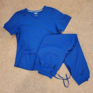 SCRUBSTAR Womens Set Blue Top is LARGE Bottoms Are X-LARGE